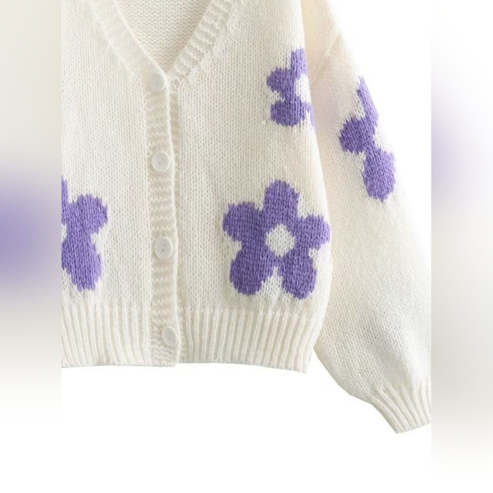 Women's Casual White and Lavender Floral Button Up V-Neck Long Sleeve Cardigan - Picture 3 of 3